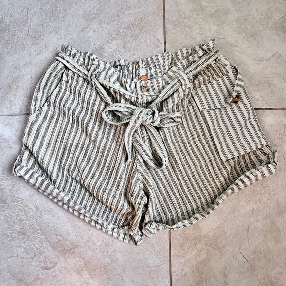 New, Free People One Harriet Striped Shorts Pockets Relaxed Fit size Large - Picture 4 of 10
